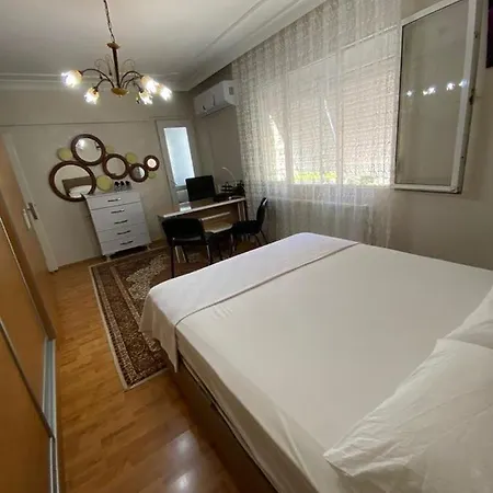 Ege üniversitesi Ve Hastanesine çok Yakın Bornova